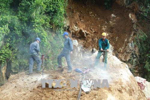Khẩn trương khắc phục sạt lở trên Quốc lộ 279D tại Sơn La